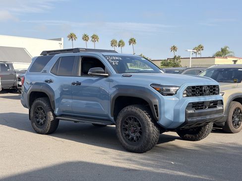 Used 2025 Toyota 4Runner TRD Off-Road Premium AWD/4WD image 1