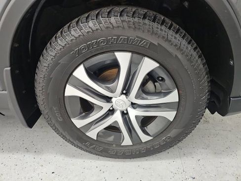Used 2018 Toyota RAV4 LE w/ All Weather Liner Package AWD/4WD image 8