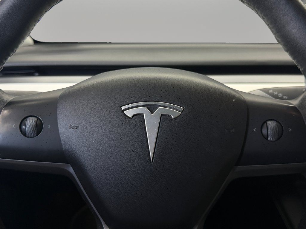 Used 2022 Tesla Model Y Long Range AWD/4WD image 16