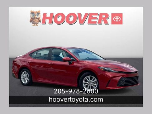 Used 2025 Toyota Camry LE FWD image 1