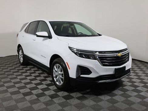 Used 2024 Chevrolet Equinox LT image 3