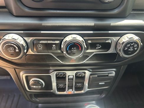 Used 2020 Jeep Wrangler Unlimited Sport S AWD/4WD image 18