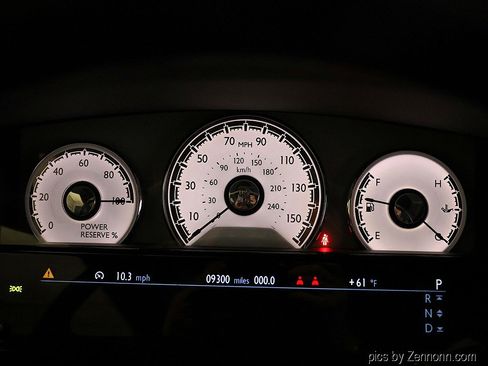 Used 2020 Rolls-Royce Dawn image 17