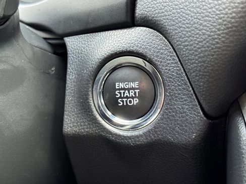 Used 2025 Toyota RAV4 XLE image 33