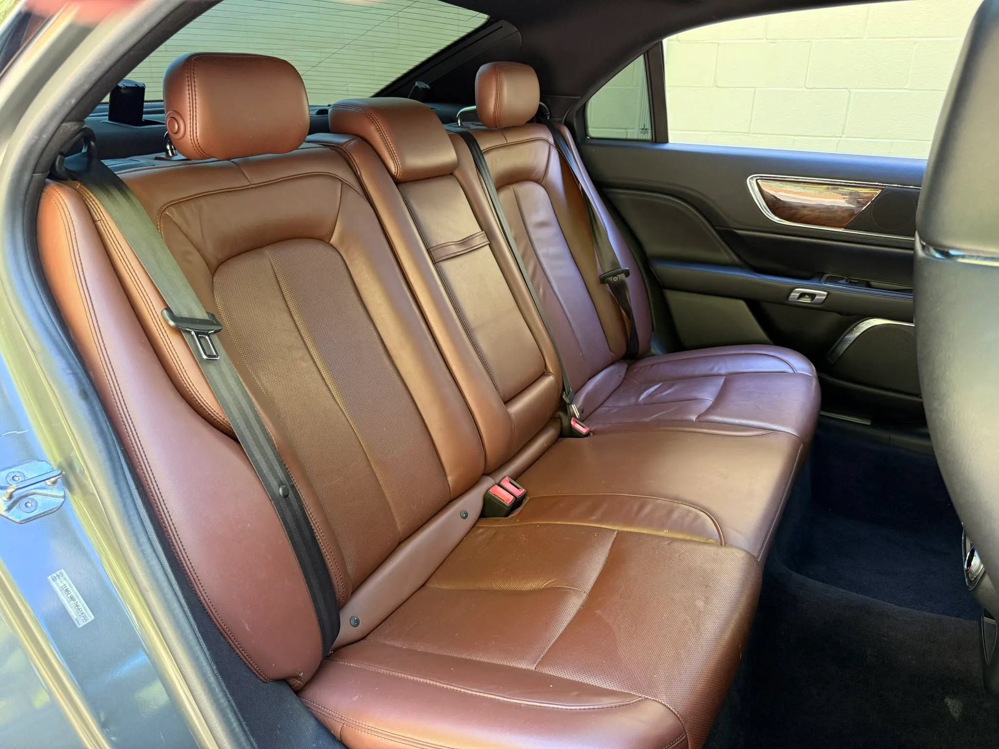 Used 2017 Lincoln Continental Reserve w/ Technology Package FWD image 29