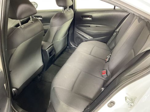 Used 2021 Toyota Corolla LE image 19
