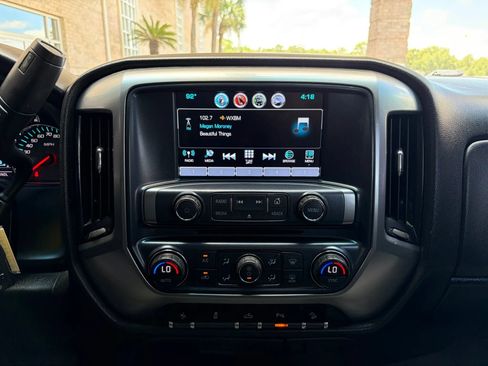 Used 2018 Chevrolet Silverado 1500 LT w/ Texas Edition AWD/4WD image 25