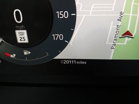 Used 2023 Land Rover Range Rover Evoque R-Dynamic SE image 16