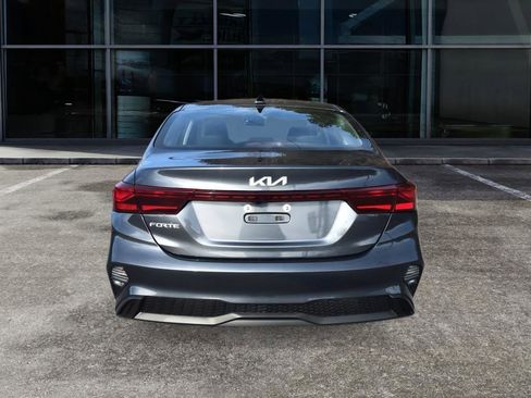 Used 2024 Kia Forte LXS image 6