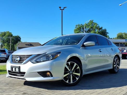 Used 2016 Nissan Altima 2.5 SR FWD image 3