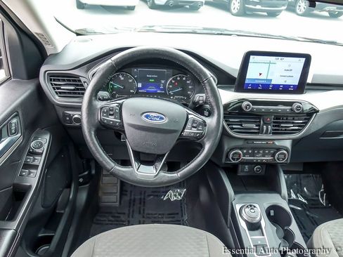 Used 2021 Ford Escape SE w/ SE Sport Appearance Package AWD/4WD image 12