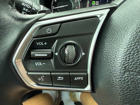 Used 2025 Acura RDX SH-AWD image 30