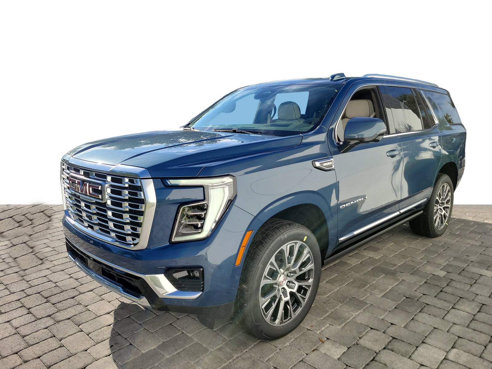 New 2026 GMC Yukon Denali w/ Denali Reserve Package AWD/4WD image 3