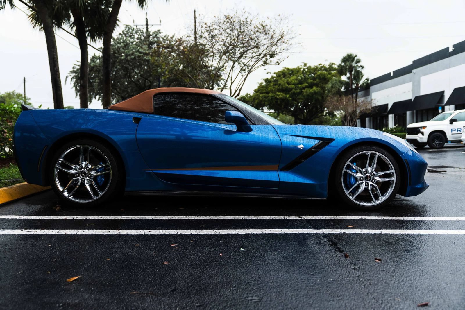 Used 2016 Chevrolet Corvette Stingray Convertible w/ 3LT Preferred Equipment Group RWD image 5