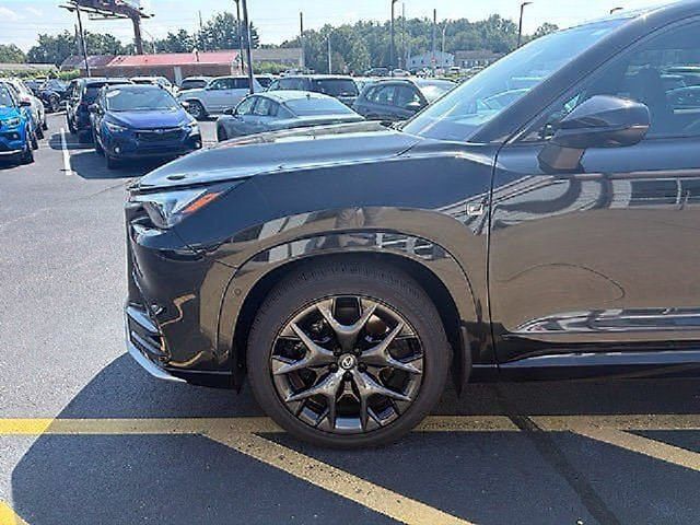 Used 2026 Lexus TX 500h AWD w/ Technology Package image 9