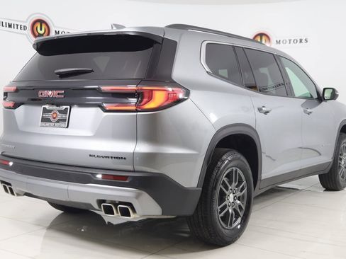 Used 2025 GMC Acadia Elevation image 3
