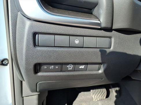 New 2026 Nissan Rogue SV image 18