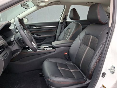 Certified 2023 Nissan Altima 2.5 SR image 13