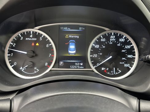 Used 2017 Nissan Sentra SR FWD image 15