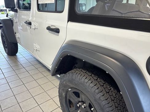 Used 2024 Jeep Wrangler Unlimited Sport AWD/4WD image 19