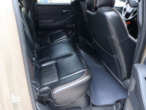 Used 2023 Nissan Frontier PRO-4X w/ Pro-4X Premium Package AWD/4WD image 18