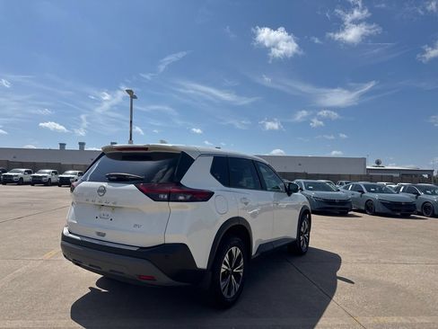 Certified 2023 Nissan Rogue SV FWD image 17