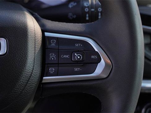 Certified 2023 Jeep Compass Limited image 29