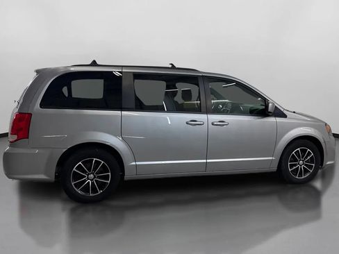 Used 2019 Dodge Grand Caravan GT FWD image 11