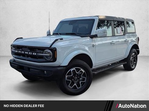 Used 2024 Ford Bronco Outer Banks AWD/4WD image 1