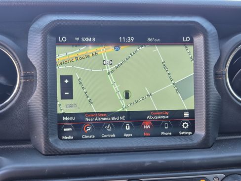 Used 2021 Jeep Wrangler Unlimited Sahara AWD/4WD image 31