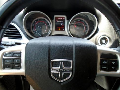 Used 2017 Dodge Journey SE w/ Flexible Seating Group image 14