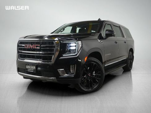 Used 2023 GMC Yukon XL SLT w/ SLT Premium Package image 1
