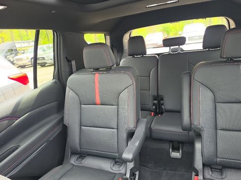 Certified 2026 Chevrolet Traverse RS w/ LPO, Floor Liner Package AWD/4WD image 7