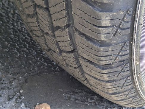 Used 2024 Toyota Sienna XLE image 12