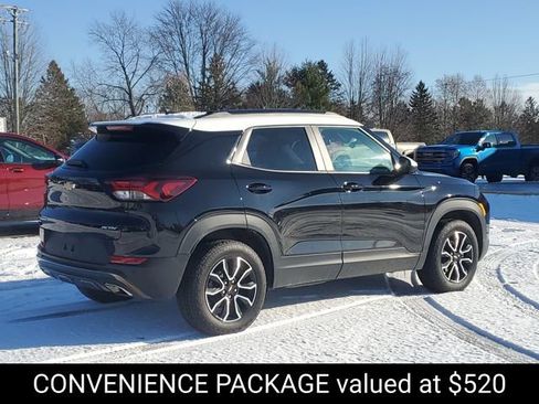 Used 2023 Chevrolet TrailBlazer ACTIV w/ Sun and Liftgate Package image 3