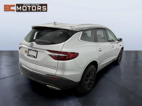 Used 2018 Buick Enclave Essence w/ Experience Buick Package AWD/4WD image 6