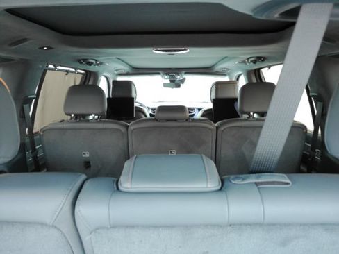 Used 2022 Jeep Grand Wagoneer Series III w/ Rear Seat Video Group 1 AWD/4WD image 34