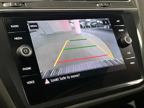 Used 2019 Volkswagen Tiguan SE w/ Panoramic Sunroof Package AWD/4WD image 27