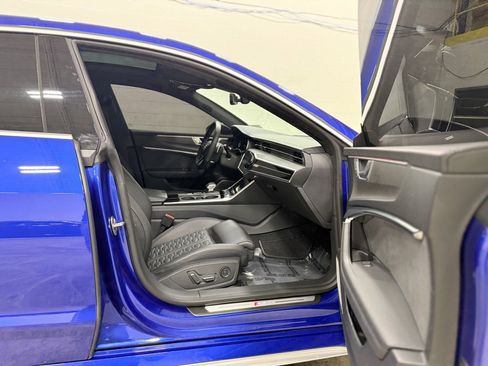 Used 2023 Audi RS 7 Sportback w/ RS 7 Executive Package image 43