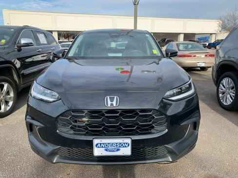 Used 2025 Honda HR-V LX image 2