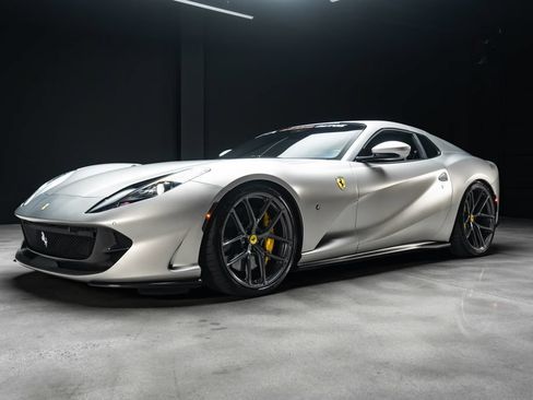 Used 2021 Ferrari 812 GTS RWD image 29