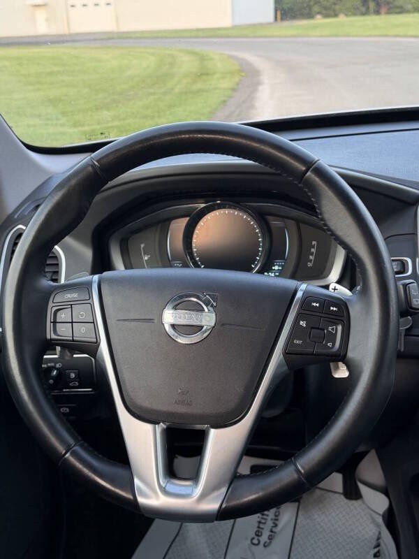Used 2014 Volvo XC60 T6 AWD/4WD image 19