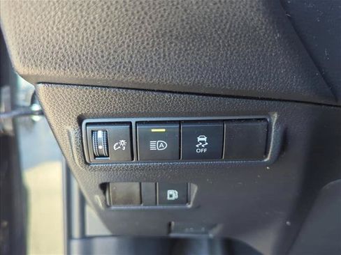 Used 2025 Toyota Corolla Cross AWD Hybrid image 10