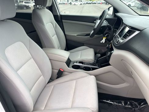Used 2018 Hyundai Tucson SEL AWD/4WD image 17