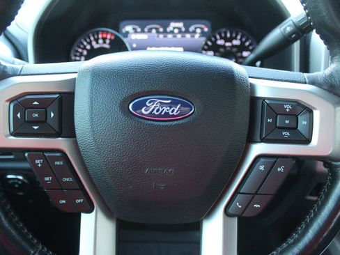 Used 2021 Ford F250 Lariat image 28