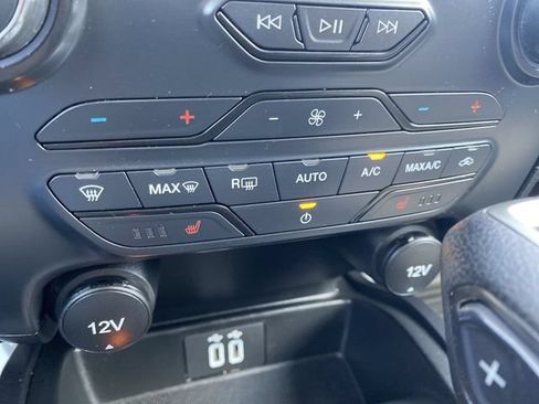 Used 2023 Ford Ranger Lariat w/ FX4 Off-Road Package AWD/4WD image 18