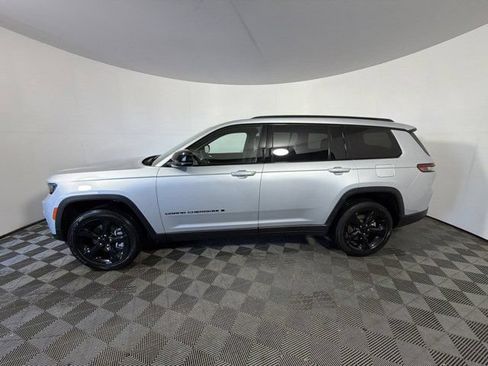 Certified 2023 Jeep Grand Cherokee L Laredo AWD/4WD image 3