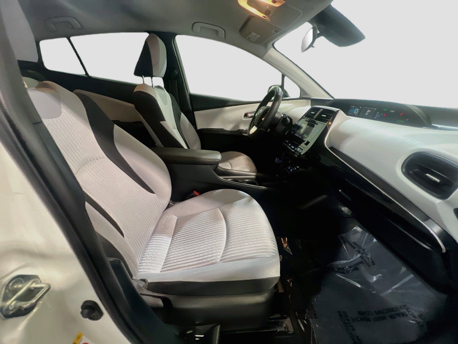 Used 2018 Toyota Prius Two w/ Prius Two Safety Plus Package FWD image 19