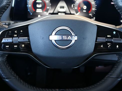 Used 2023 Nissan Ariya AWD image 48