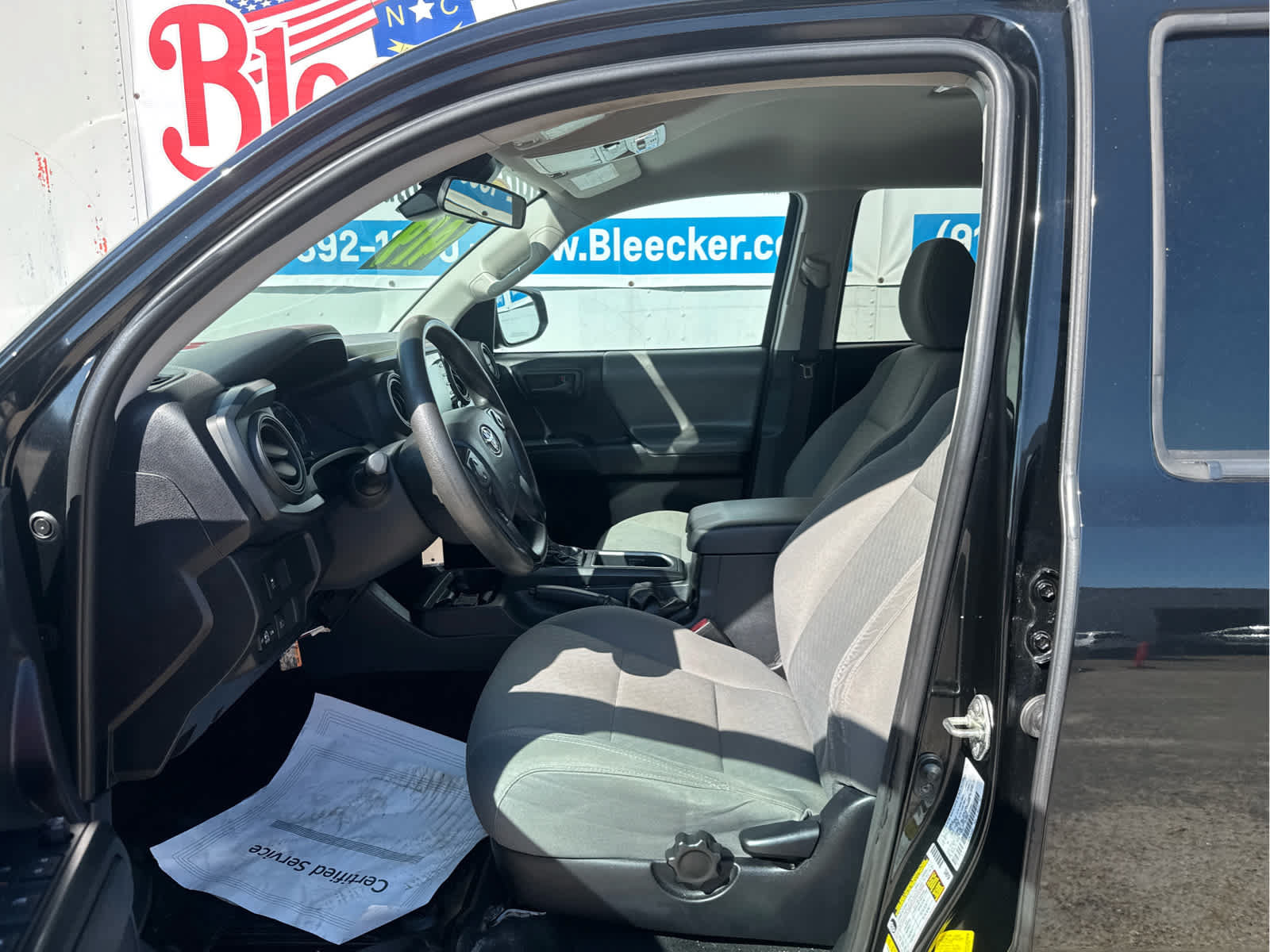 Used 2020 Toyota Tacoma SR AWD/4WD image 21